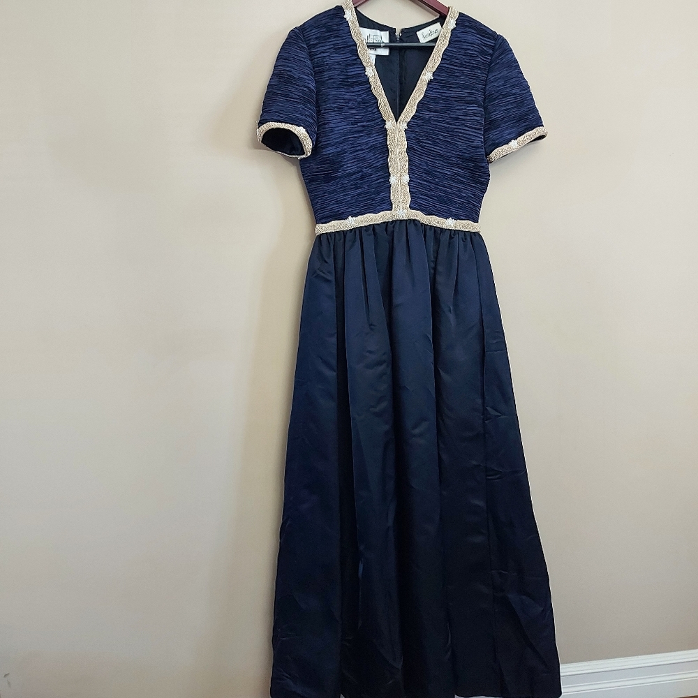 Mary McFadden Navy Gown with short sleeves and beaded trim Size 12